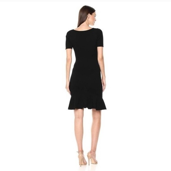 Milly Shirred V-Neck Flounce-Hem Dress In Black Size Small - Picture 3 of 5